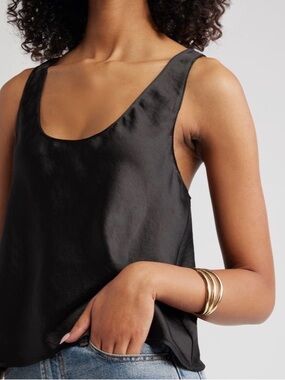 BRAND NEW Nordstrom  14k gold gold plated  3 bangle 
 Bracelet in one piece.